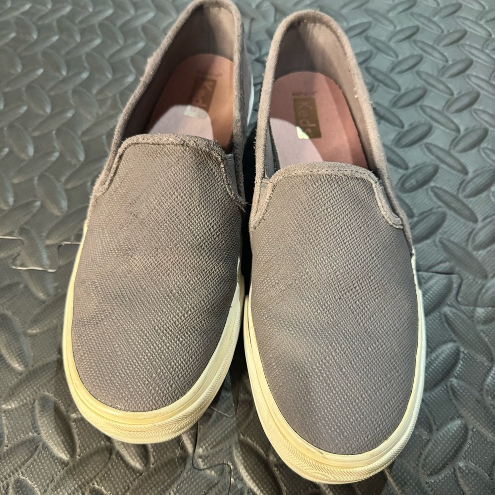 Women’s light purple Keds slipons size 8.5